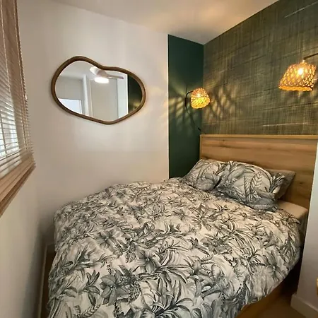 Les Jardins Deganne Apartment